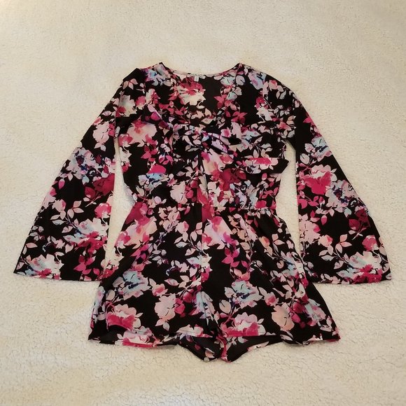 EUC Charlotte Russe Front Tie Floral Romper - Picture 1 of 6